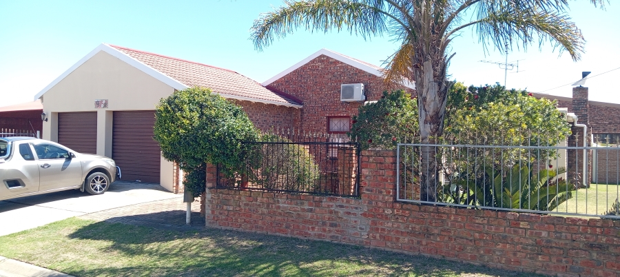 3 Bedroom Property for Sale in Strelitzia Park Eastern Cape